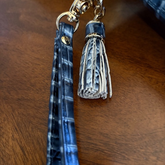 Brand New Brahmin Croc-Embossed Wristlet – Steel Blue/Gray – Never Worn - Picture 6 of 10